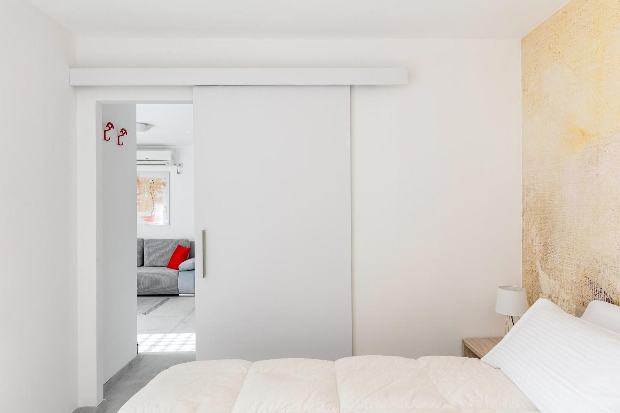 Domus *